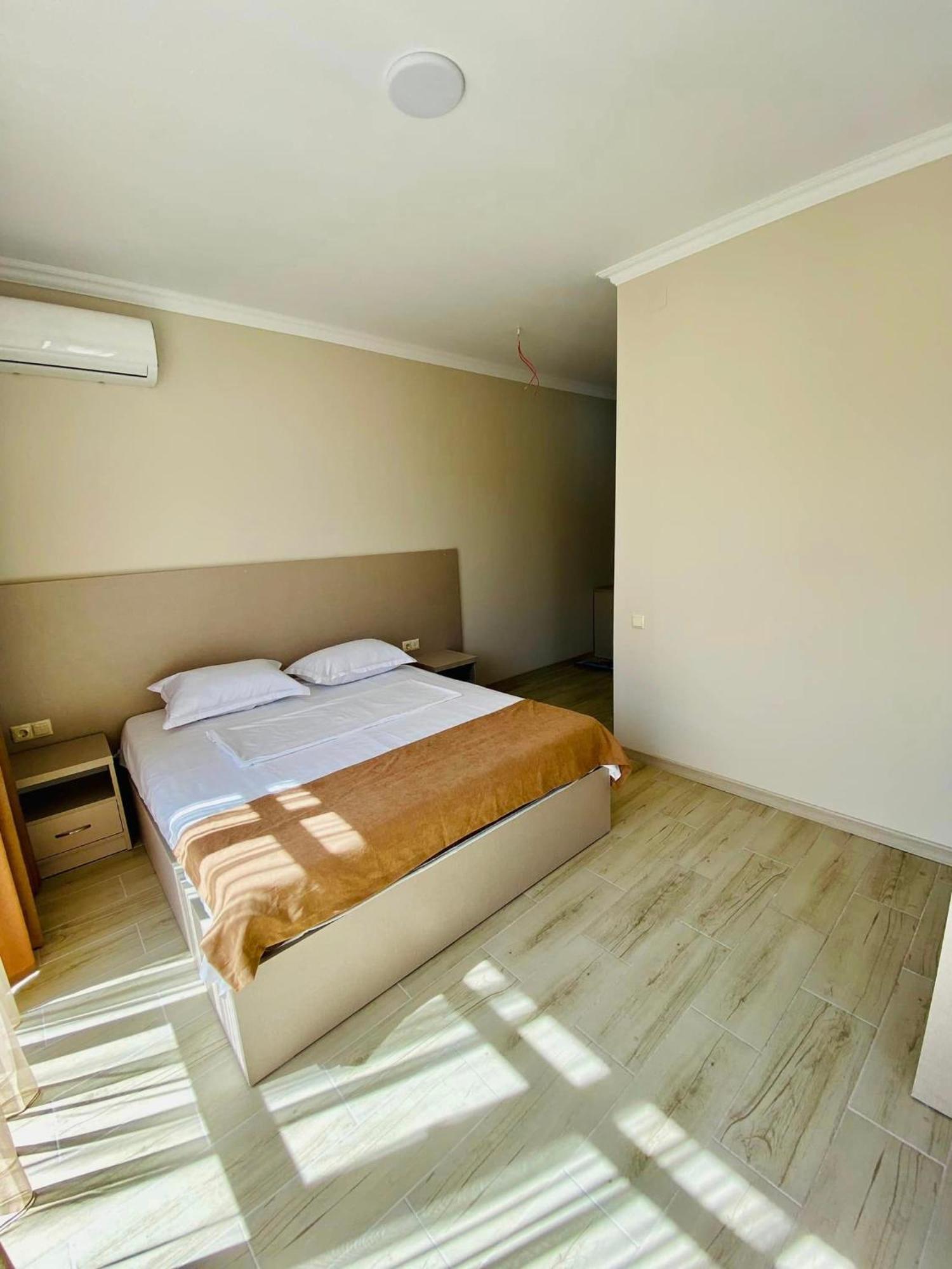 Hotel Tesa Gonio المظهر الخارجي الصورة